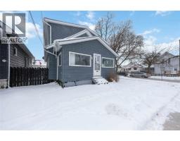 463 CONFEDERATION STREET - 3