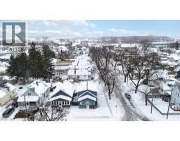 463 CONFEDERATION STREET - 41