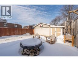862 Assiniboine CRESCENT - 3