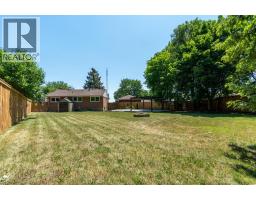 18 TWEEDSMUIR AVENUE - 20