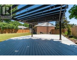 18 TWEEDSMUIR AVENUE - 22