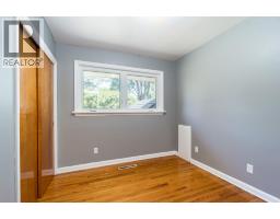 18 TWEEDSMUIR AVENUE - 8