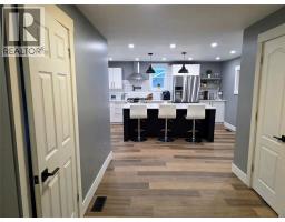 2565 ELIZABETH STREET - 13