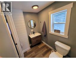 2565 ELIZABETH STREET - 19