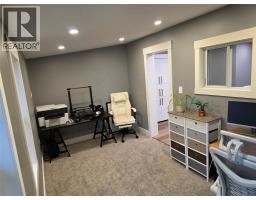 2565 ELIZABETH STREET - 21