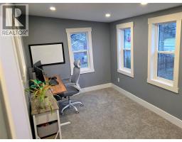 2565 ELIZABETH STREET - 22