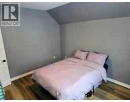 2565 ELIZABETH STREET - 24