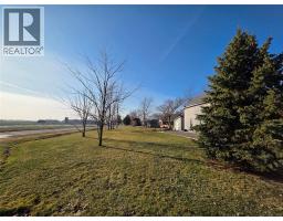 2565 ELIZABETH STREET - 3