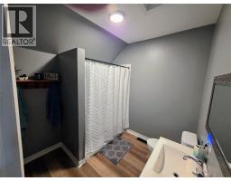 2565 ELIZABETH STREET - 36