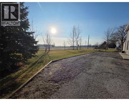 2565 ELIZABETH STREET - 4