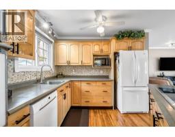 9900 Lake ROAD - 18
