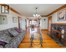 885 ST CLAIR PARKWAY - 28