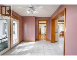 885 ST CLAIR PARKWAY - 32
