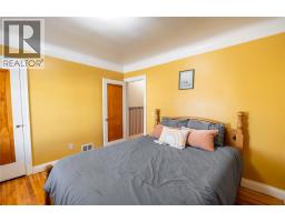 885 ST CLAIR PARKWAY - 36