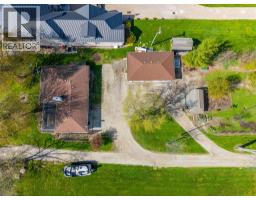 885 ST CLAIR PARKWAY - 4