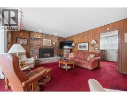 23 DUKINFIELD COURT - 13