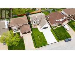 2730 SANDFIELD CRESCENT - 44