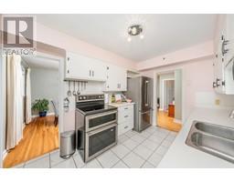 1586 ROWE AVENUE - 21