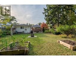 1586 ROWE AVENUE - 8