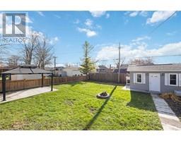 1069 CONNAUGHT CRESCENT - 39