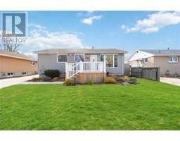 1069 CONNAUGHT CRESCENT - 4