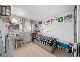 77 MAPLESTONE AVENUE - 18