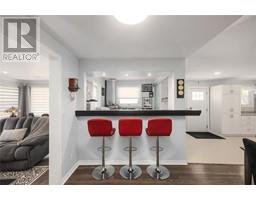 880 Devine STREET - 14