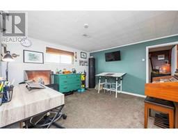 264 GLENESK CRESCENT - 21