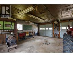 2411 ADELIA STREET - 38