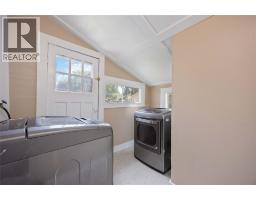 373 PALMERSTON STREET South - 14