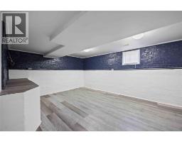 373 PALMERSTON STREET South - 27