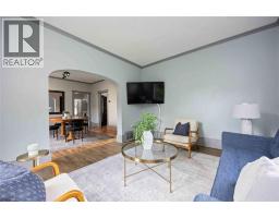 373 PALMERSTON STREET South - 9