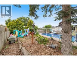 15 Lisgar STREET - 11