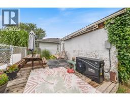 15 Lisgar STREET - 12