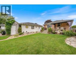 15 Lisgar STREET - 13