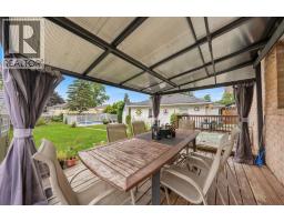 15 Lisgar STREET - 16
