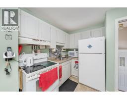 15 Lisgar STREET - 23