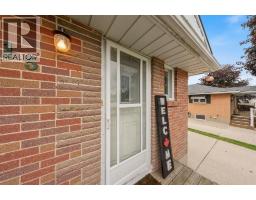 15 Lisgar STREET - 3