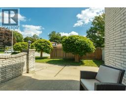 70 Ashby CRESCENT - 49