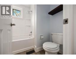 110 FAIRVIEW PLACE - 19