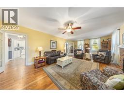 1266 St Clair PARKWAY - 19