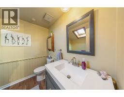 1266 St Clair PARKWAY - 31