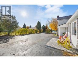 1266 St Clair PARKWAY - 37