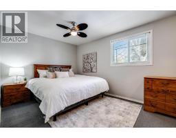 35 Blythewood CRESCENT - 18