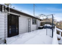 35 Blythewood CRESCENT - 40