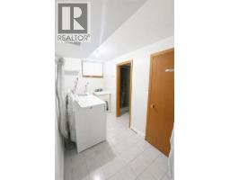 66 TWEEDSMUIR AVENUE - 21