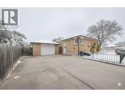 66 TWEEDSMUIR AVENUE - 28