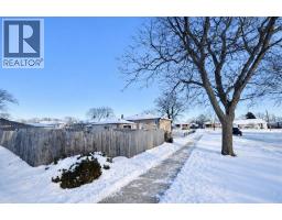 66 TWEEDSMUIR AVENUE - 30