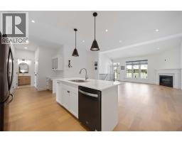 102 Leneve STREET - 9