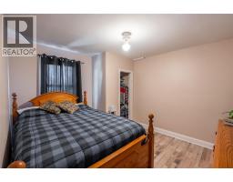 558 KINTAIL STREET - 10